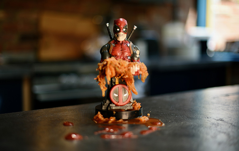 Marvel: Deadpool Zombie Cable Guys Controller and Phone Holder - Image 4