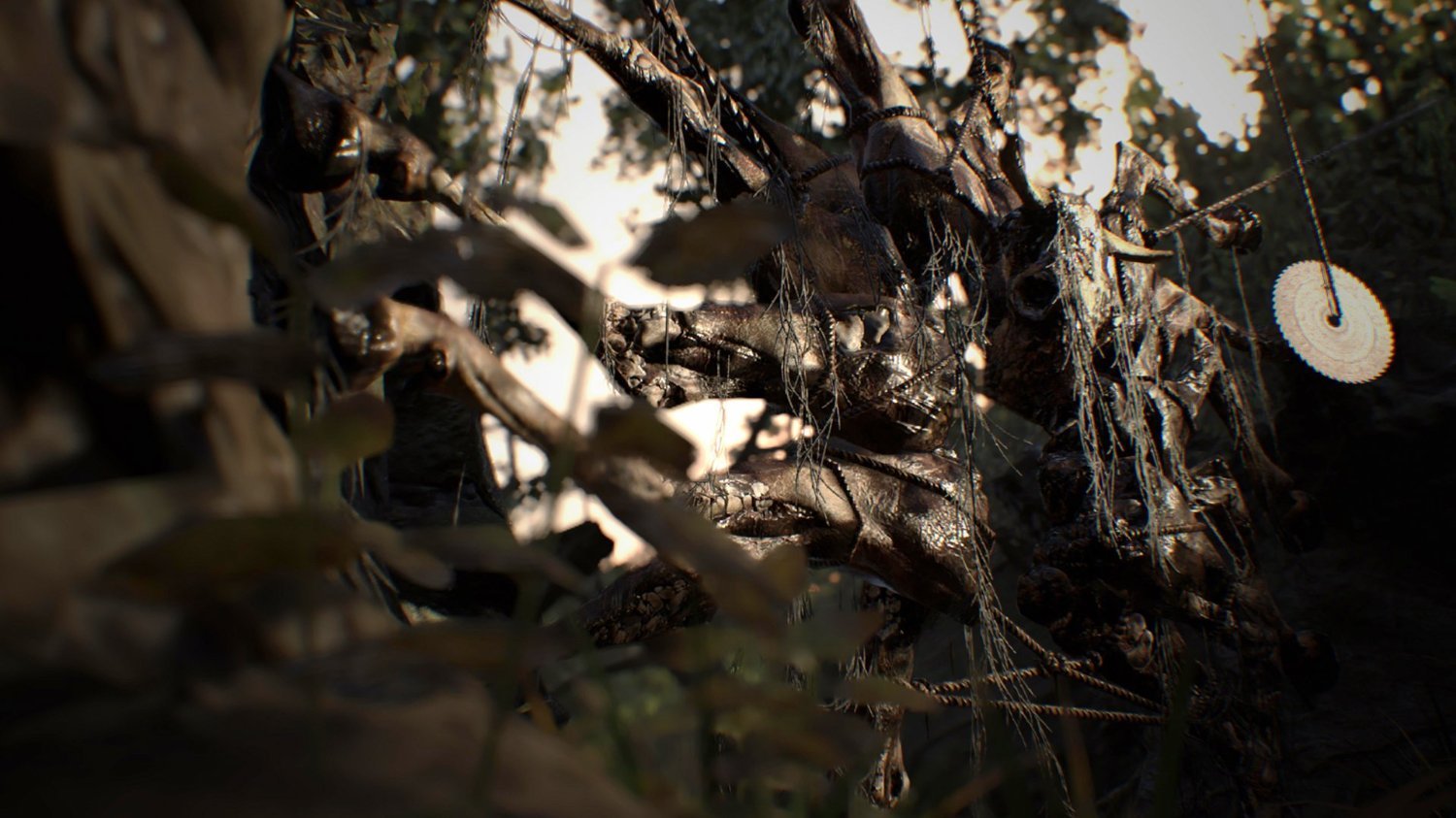 Resident Evil 7 Biohazard PS4 - Image 3